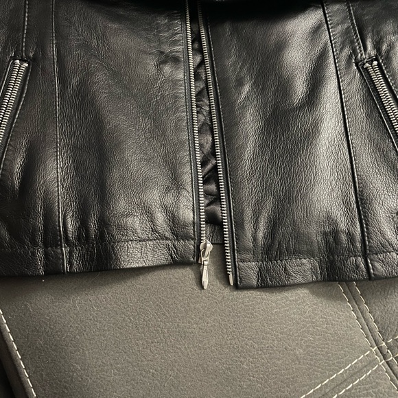 Women’s leather jacket - Picture 4 of 4